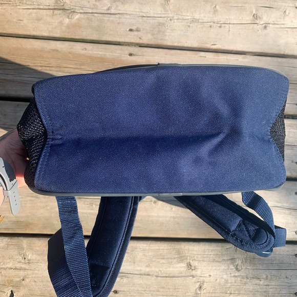 Toronto Maple Leafs Nike Team Backpack - Navy Blue - Kids/Youth Size - Picture 7 of 10